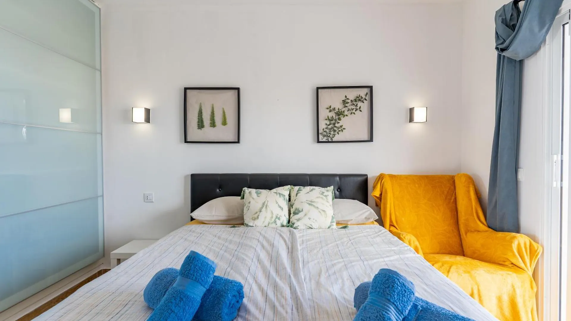 Apartment With Ocean Views & Pool In Colina Blanca, Costa Adeje