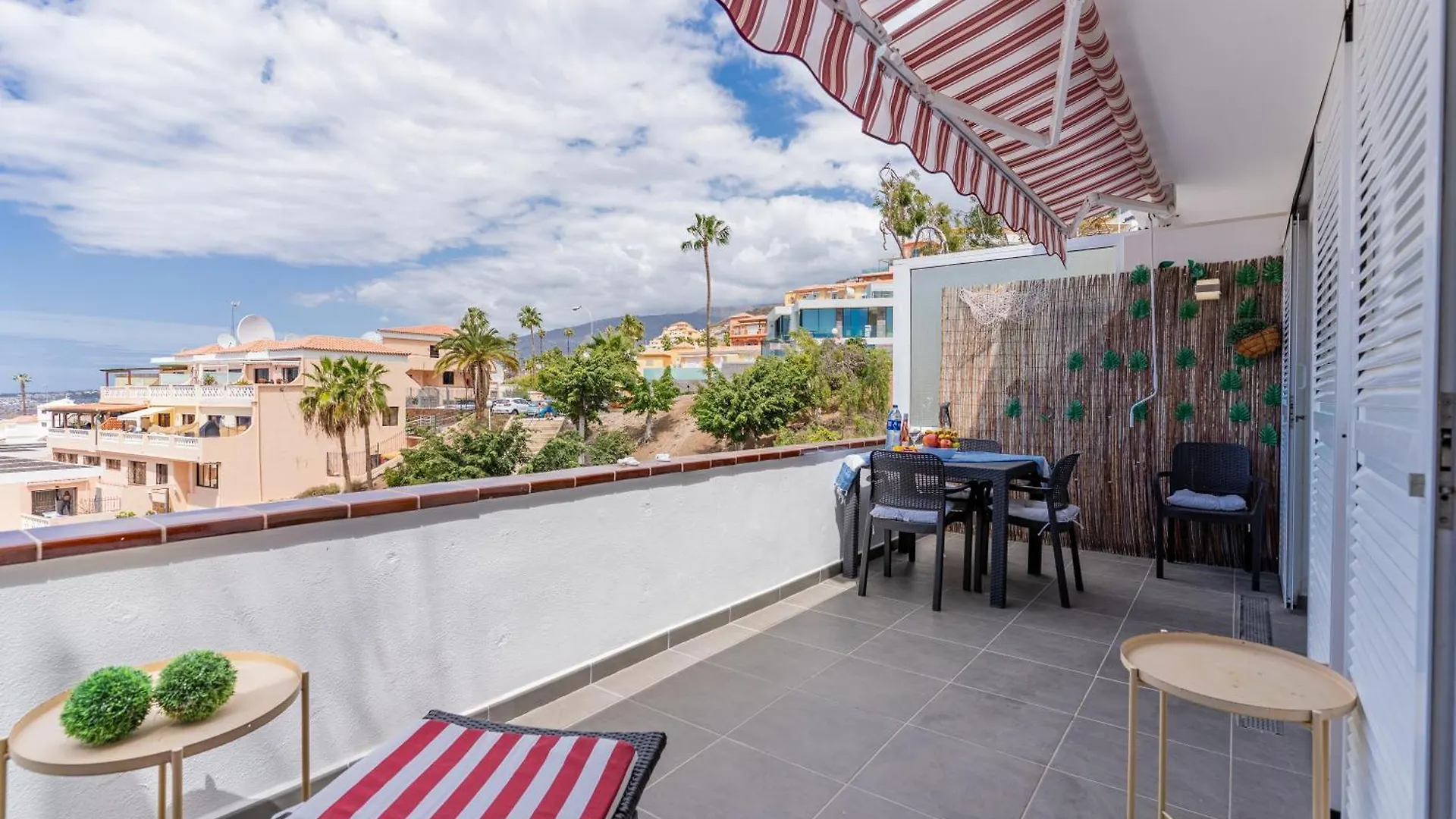 Apartment With Ocean Views & Pool In Colina Blanca, Costa Adeje Spanje